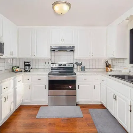 Green Bay Cozy Home, 3 Bed Rooms, 6 Beds, 2 Bath Exterior photo